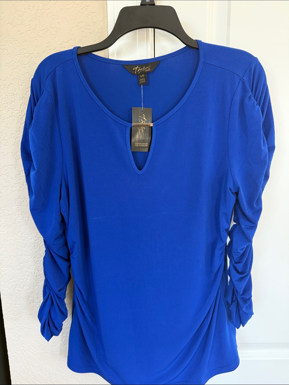 Thalia Sodi Royal Blue Ruched-Sleeve Keyhole Top